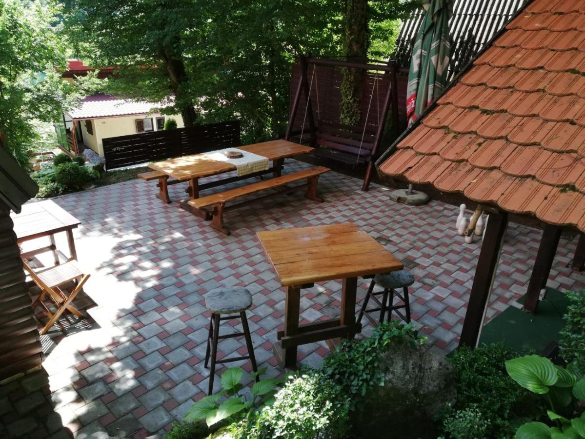 Holiday Home Mreznica Gornji Zvečaj Exteriör bild