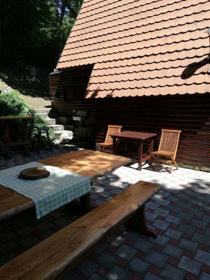 Holiday Home Mreznica Gornji Zvečaj Exteriör bild